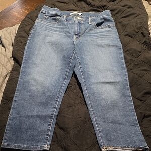 Blue Denim Women's Capris - Classic Five-Pocket Style